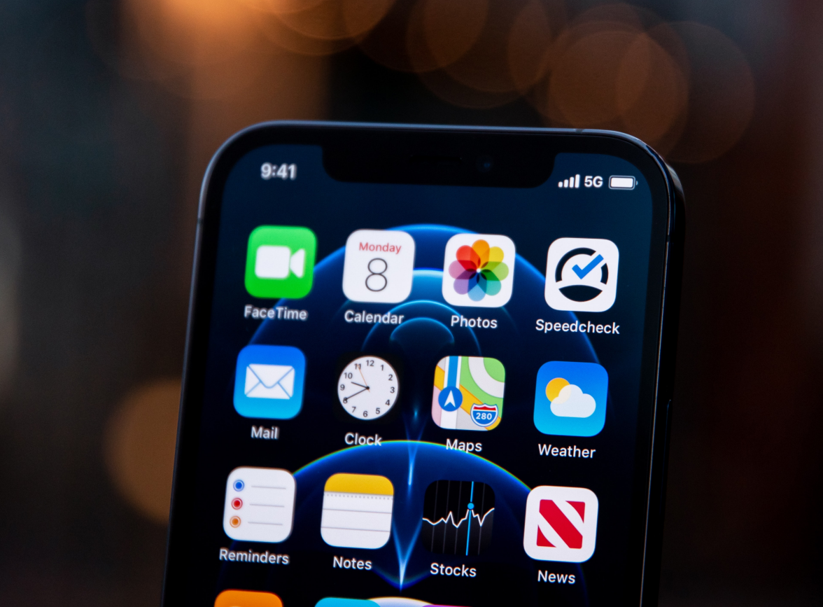 霞山苹果手机维修分享为什么 iPhone 12 在冬季会自动关机 