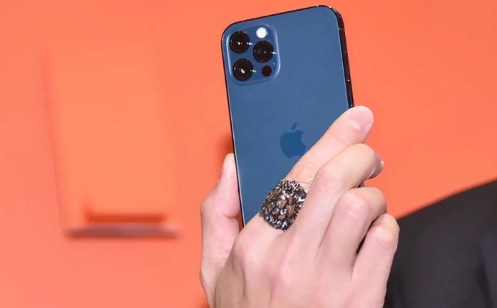 霞山苹果手机维修分享iPhone12系列重启方法教程 